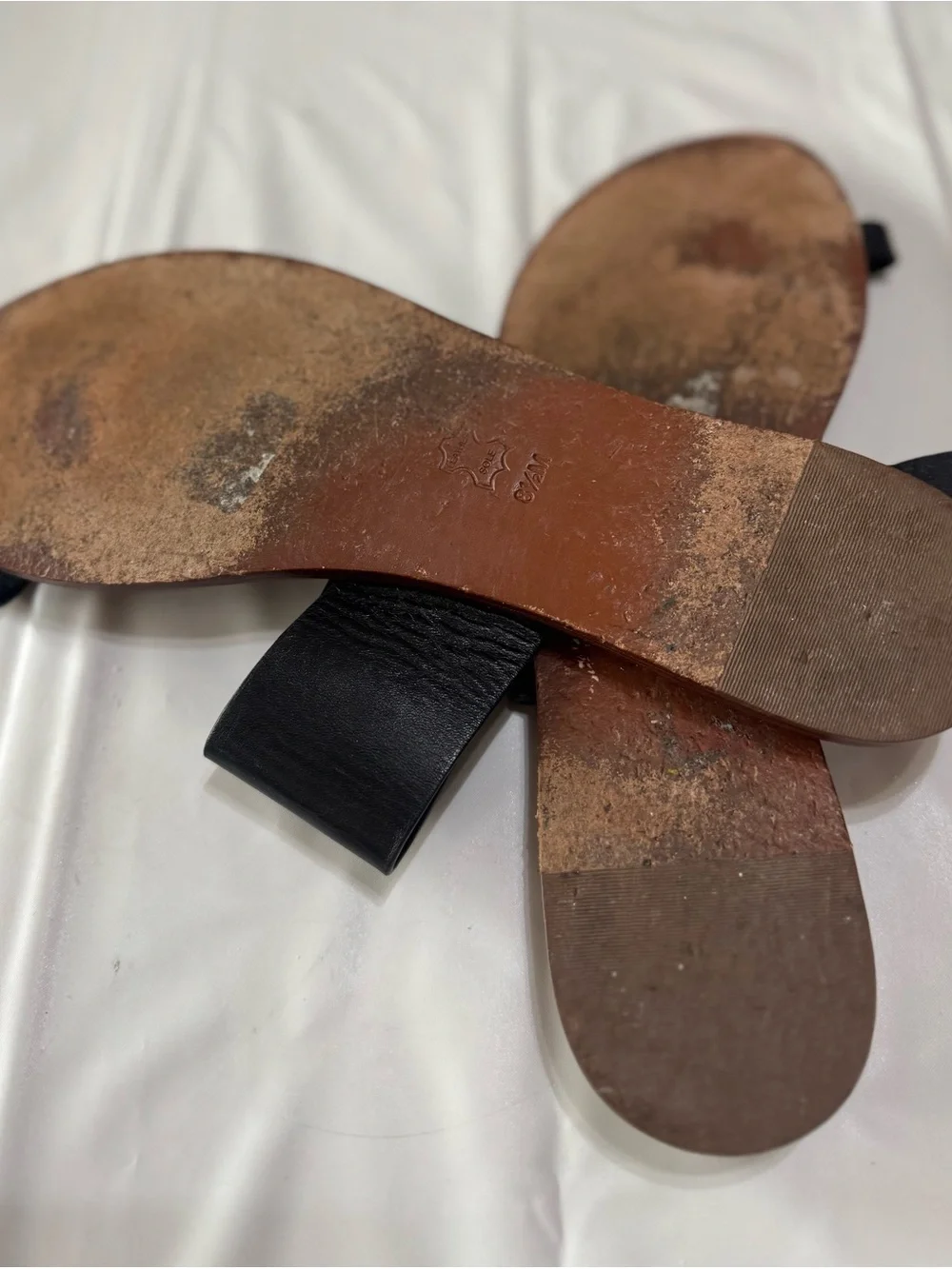 Tory Burch Black Leather Slide Sandals with Toe Loop size 8.5